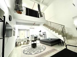 Minimalist Loft IV @DeCentrum (Wifi/Netflix), hotel in Kajang