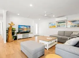Theresa St 16 Golden Beach