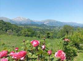 Villa Strada dei Monti Sibillini, hotel en Montefortino