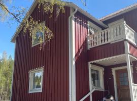 Summer in the North of Sweden，Bjurholm的木屋