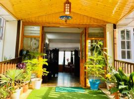 Sai Cottage Shimla, bed & breakfast a Shimla