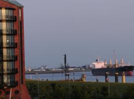 NewPort Weser, NewPort Marina, ξενοδοχείο για ΑμεΑ στο Μπρέμερχαφεν