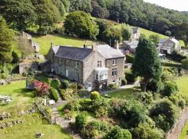 Hillside Haven, panoramic views Nr Bakewell