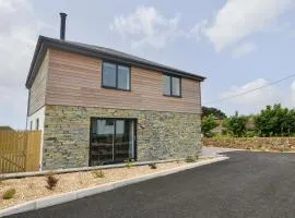 3 Praa Cove