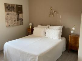 Les Chambres de l'Aigronne, cheap hotel in Le Petit-Pressigny