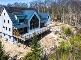 Franconia Heights Sustainable Mtn Apartment