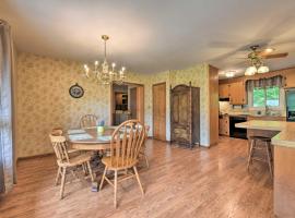 Cozy Charlotte Retreat with Yard about 5 Mi to Dtwn, vacation home in Charlotte