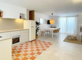 APARTAMENTOS LA PALMA FORNELLS, allotjament a la platja a Fornells