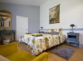 Chambre d'hôtes, Aux Tuileries, cheap hotel in Noaillan