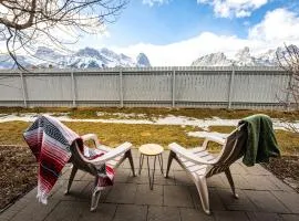 The Norquay, Pet-Friendly 2 Bed with Mtn View