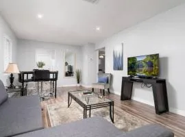 The Palms at Middle River Terrace 1