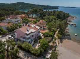 3M-Polić, ξενοδοχείο σε Mali Lošinj