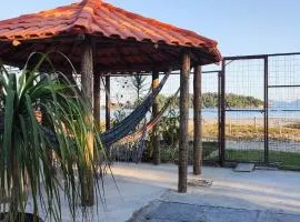 Flat com portão na Praia