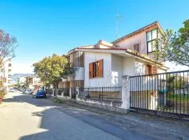 3 Bedroom Gorgeous Home In Reggio Calabria