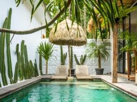 Jogja Life Villas with Private Pool, puhkemajutus sihtkohas Timuran