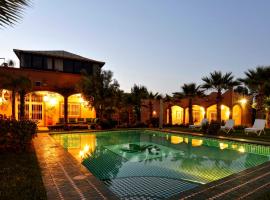 Villa du Cedre, holiday home in Marrakech