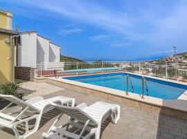 Apartments Zora, hotel a Senj