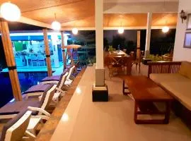 Cantik Villa Tugu Belanda