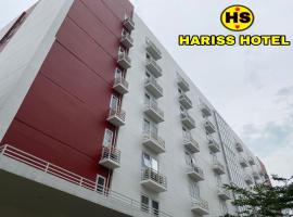 Hariss Inn Bandara, hótel í Teko