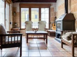 Casa El Arrabal, casa con chimenea, piscina y patio