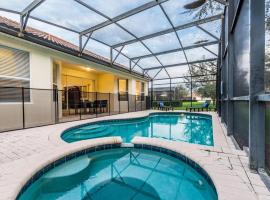 Spacious Home wPrivate PoolSpa & FREE Waterpark, hotel v Orlande