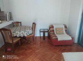 Apartman Potkošljun: Budva'da bir otoparklı otel