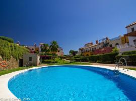 (WAR002) Town House with Garden and Pool Access, feriehus i Ayamonte