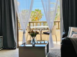 PARQUE SANTIAGO, PLAYA DE LAS AMERICAS with parking, hotel en Playa de las Am&eacute;ricas