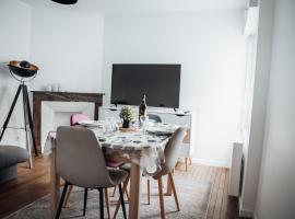 appartement neuf, moderne et confortable! – hotel w mieście Ernée