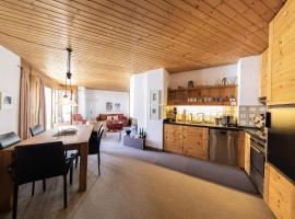 Central flat for 3 persons at Hotel Schweizerhof-Lenzerheide，位于伦策海德的度假短租房