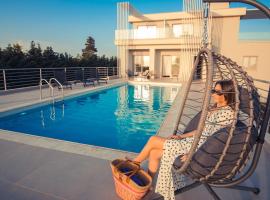 IO Luxury Pool & Hot Tub Suites, leilighetshotell i Preveza