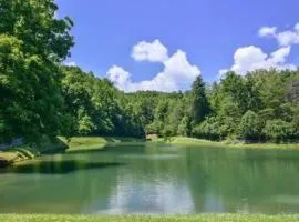 Mountain Lake Lodge, Hot Tub, Theater Room, 560 FREE tickets each paid day!!!