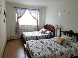 HERMOSO Y COMODO Departamento vacacional, vista única! TOTALMENTE AMOBLADO E INDEPENDIENTE, apartment in Ambato