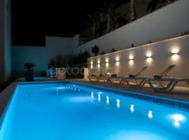 Villa Smaragd - Saphir - Luxury Apartment With Shared Pool