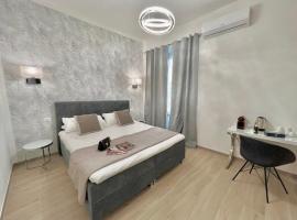 Relais Roma Vaticano - METRO station Ottaviano, hotel económico em Roma