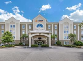 Comfort Suites Myrtle Beach Central، فندق في ميرتل بيتش