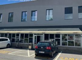 Kamel club restaurace a penzion, cheap hotel in Olomouc