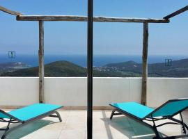 Rogliano Maison de charme avec vue panoramique, alojamento para férias em Rogliano
