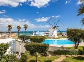 Vista Portuguesa Windmill by Ocvillas