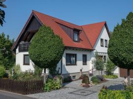 Ferienwohnung TonArt, povoljni hotel u gradu 'Sommerach'