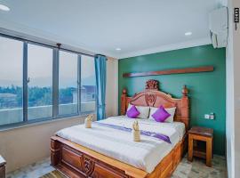 Neakru Guesthouse and Restaurant, hotel with parking in Kampot