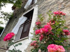 Orbregno Country Houses with Personal Wine Cellar, hytte i Prasco