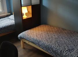 ROOM WITH 2 SEPARATED BEDS, alloggio in famiglia a Mortsel