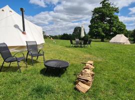 Park Farm Holidays Glamping, luxury tent in Lyndhurst