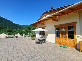 vallemaira house CASA BELVEDERE LUCE & SOLE 10 POSTI LETTO, hotel with parking in San Damiano Macra