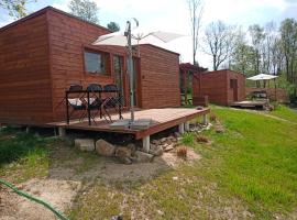 Fox House Tisá / Rájec, glamping en Tisá