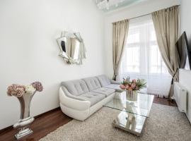 Opera Luxury Apartment with free parking