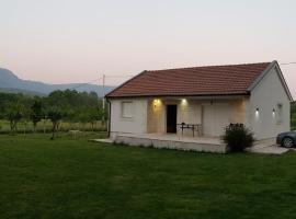 Riverland House Sofia, hytte i Danilovgrad