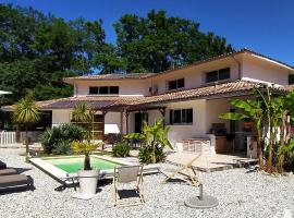 La Villa Minvia les Landes entre mer et montagne, hotel with parking in Saint-Vincent-de-Paul