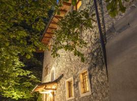 La casa del bosco: Camerata Cornello'da bir otoparklı otel